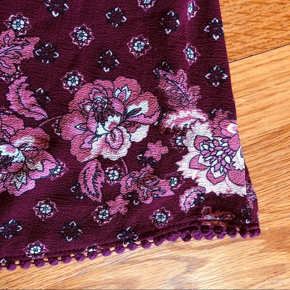 Xhilaration | Floral Boho Top Keyhole Back - Picture 3 of 6